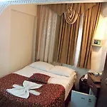 Artemis Old Hotell 3*