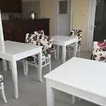 Artemis Old Hotell