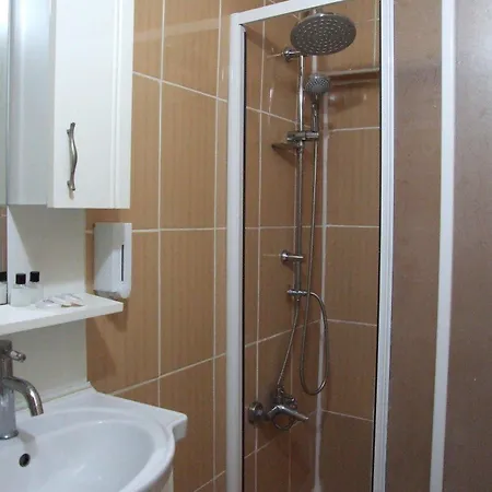 Artemis Old Otel